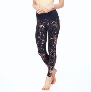 NWOT Electric Yoga Leggings